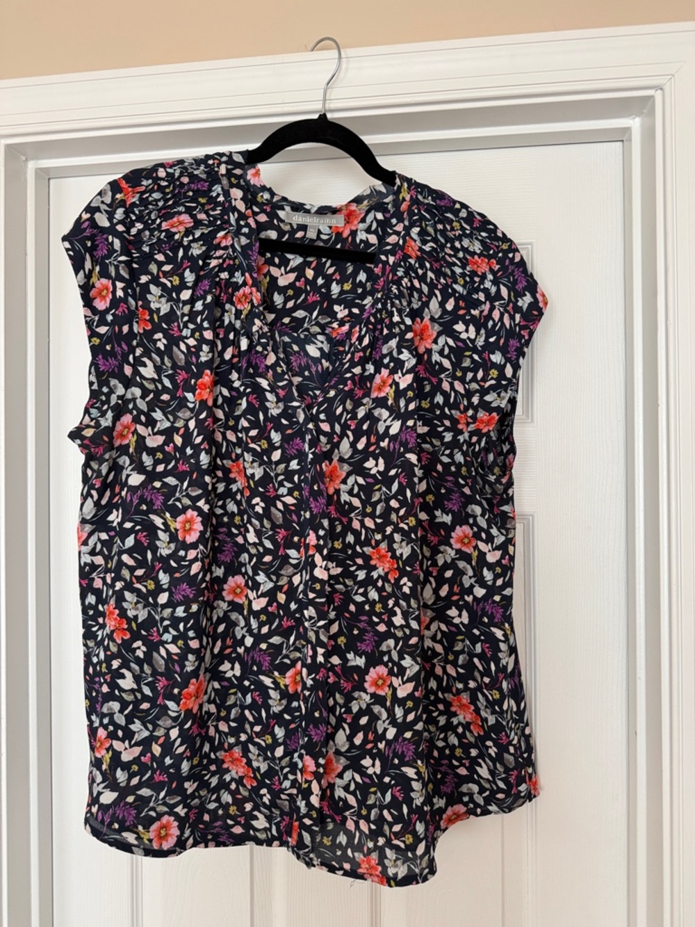 Daniel Rainn Navy Floral Short-Sleeve Blouse